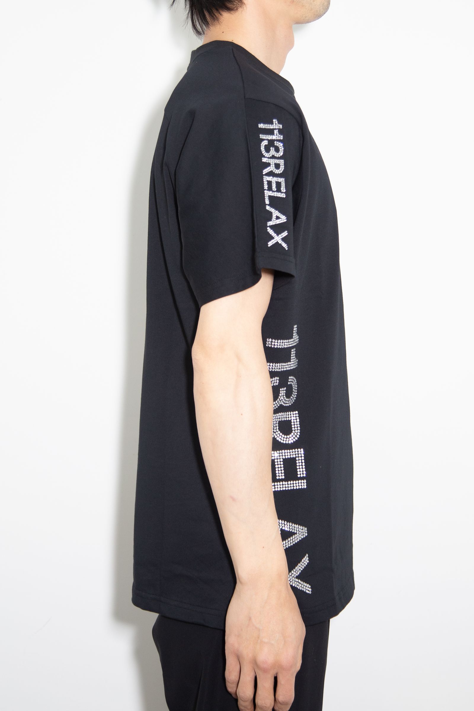 1PIU1UGUALE3 RELAX - ラインストーンサイドロゴ半袖Tシャツ