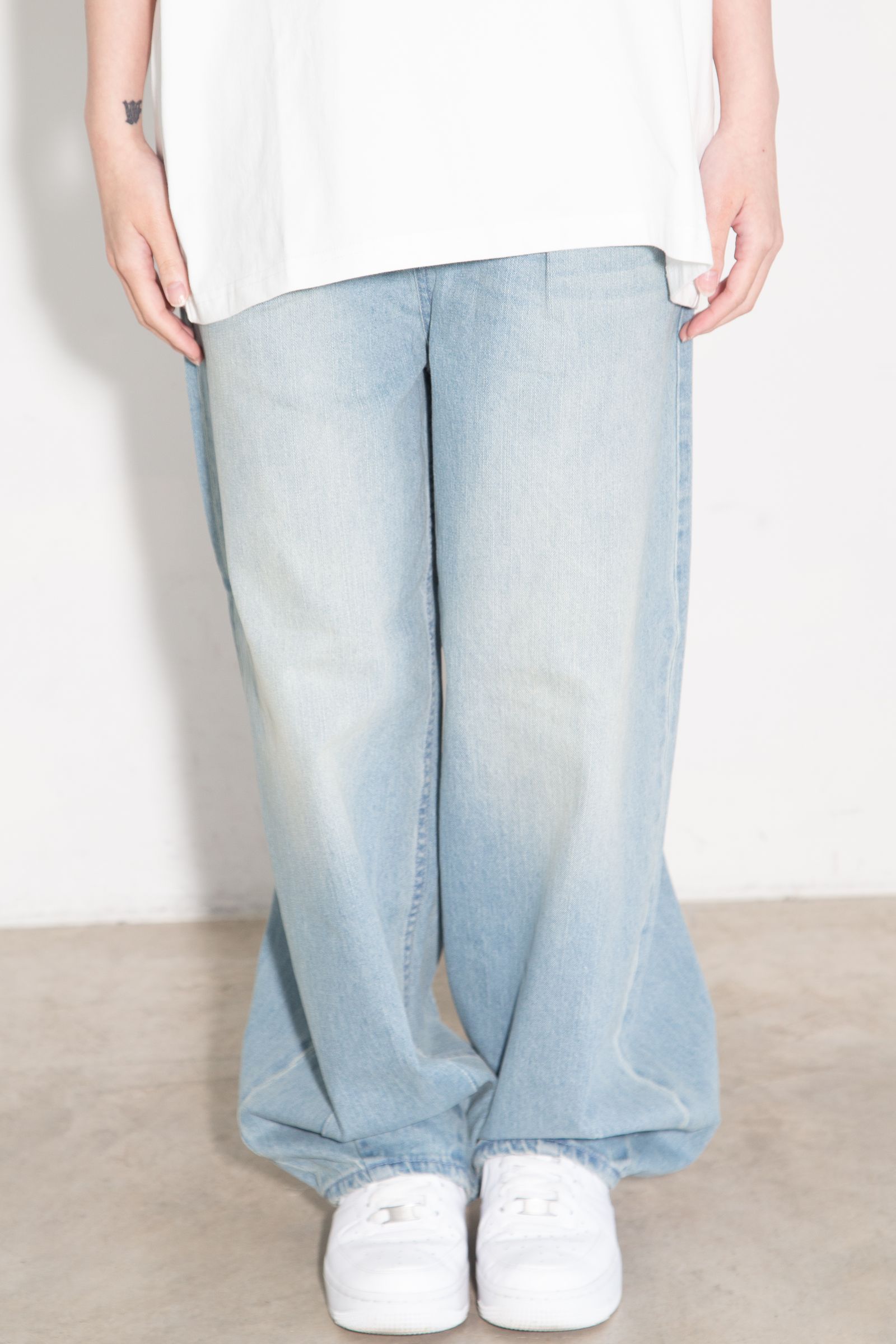 TUCK WIDE LEG DENIM PANTS / ライトインディゴ