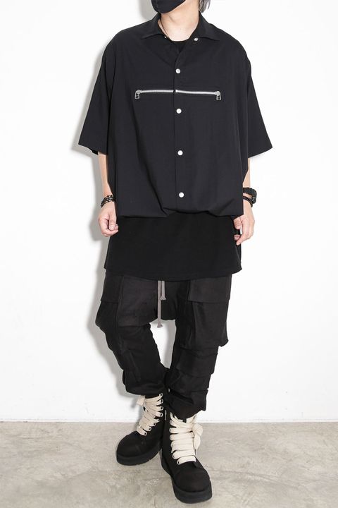 ブーツは今秋再入荷予定。