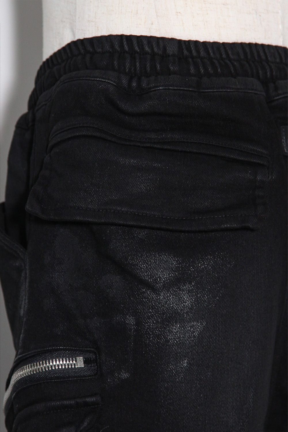 【コーティングあり】ベルトカーゴジョガーデニム / COATED BELT CARGO JOGGER DENIM / ブラック / ag-12064-2