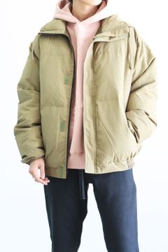 PUFFER JACKET / オリーブ