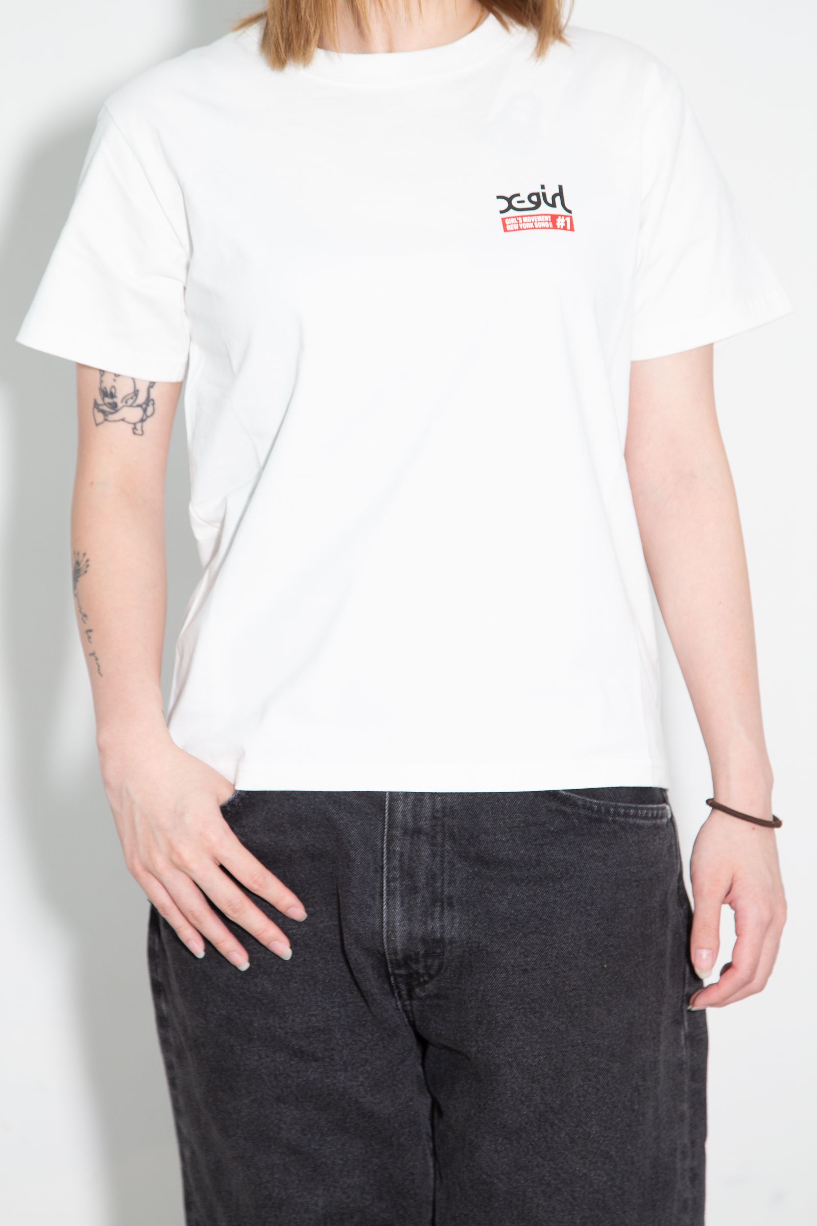 COLORED BOX FACE S/S TEE / ホワイト