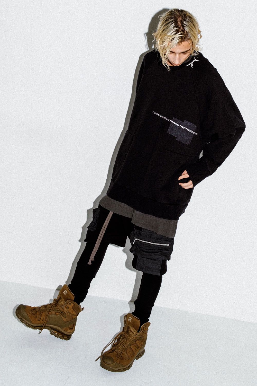 Damage Sweat Over Sized Pullover / ブラック