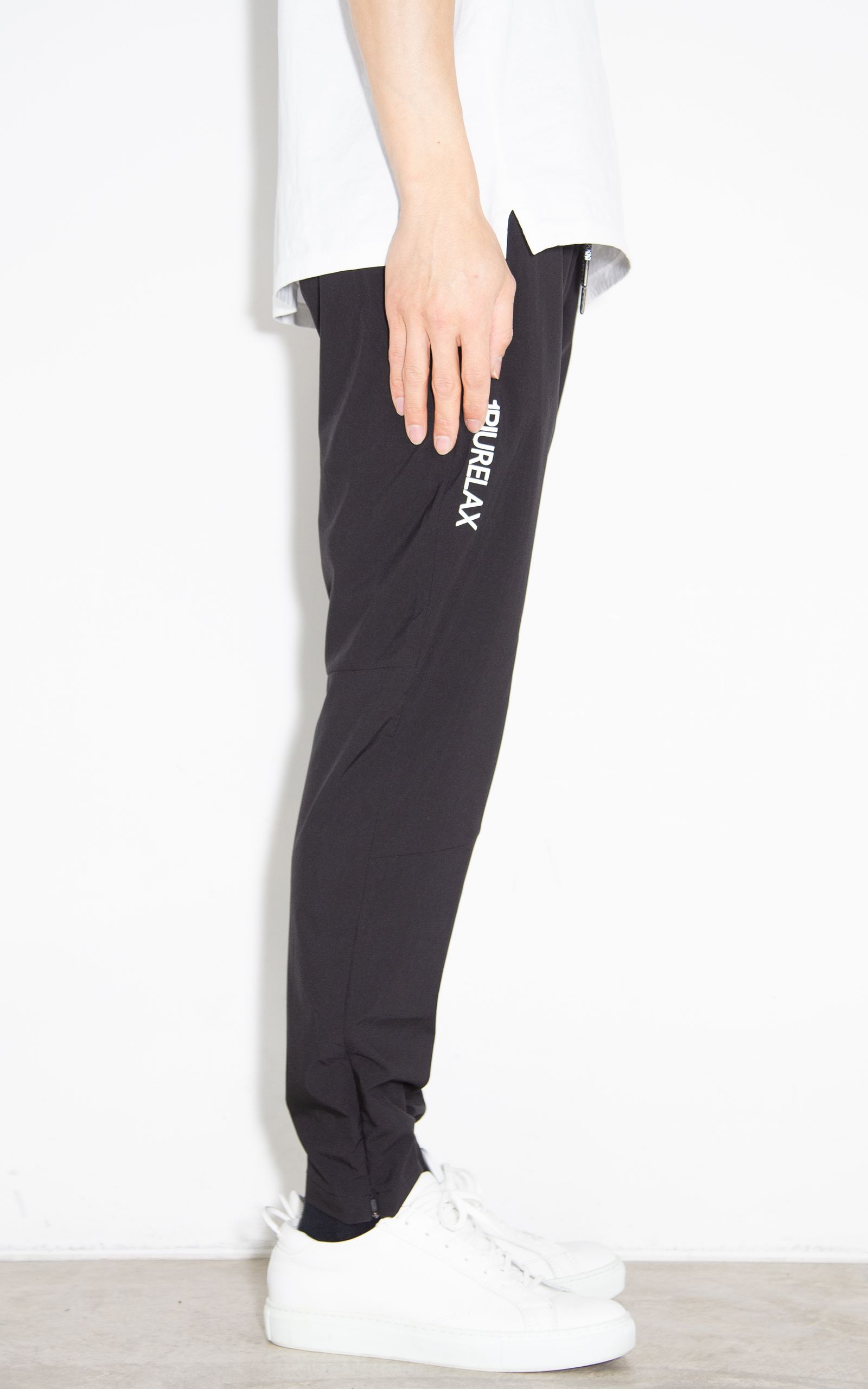 【セットアップ】RUNNING LOGO HOODIE・LONG PANTS / ブラック
