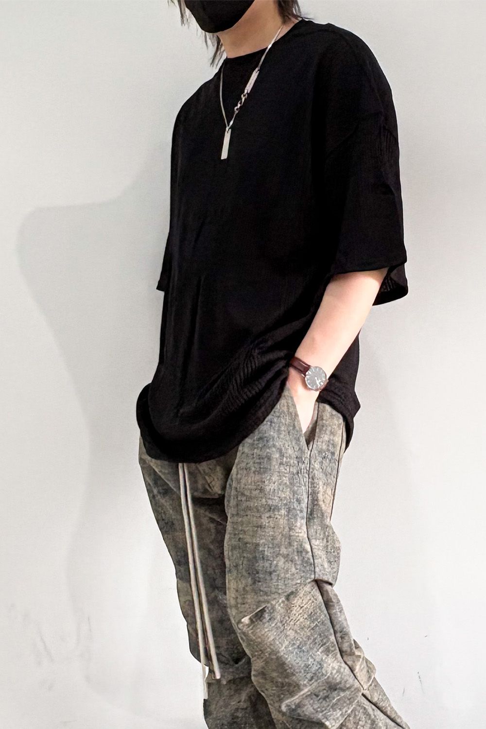 DEFORMED STRIPE PATTERN JUMBO TEE / ブラック