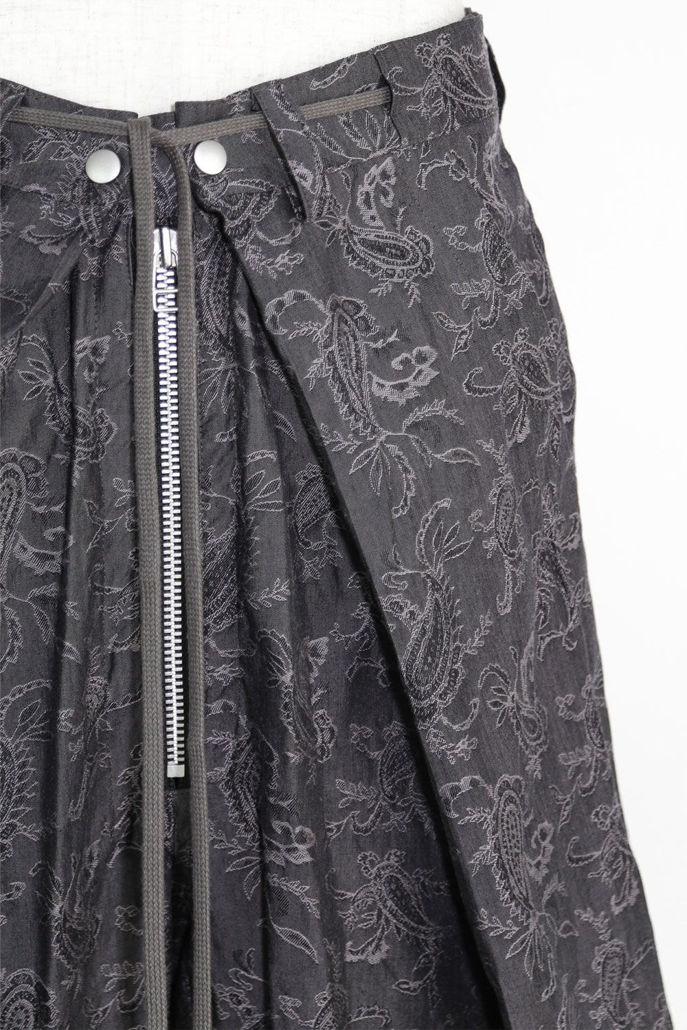 ペイズリー袴タックショーツ / Paisley Front Zip Tuck Shorts / ダークグレー / ag-9061-1