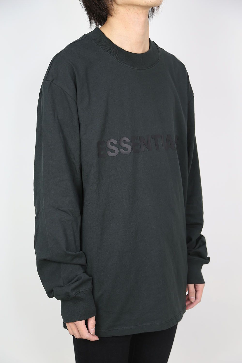 FRONT LOGO L/S TEE / ブラック