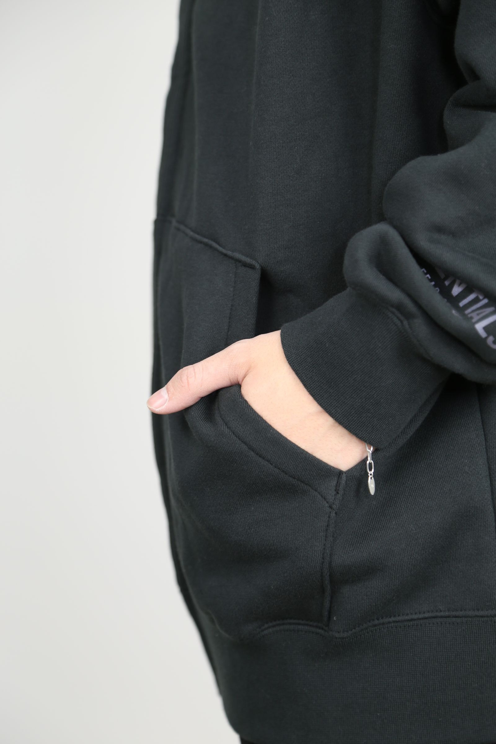 FULL ZIP HOODIE / ブラック