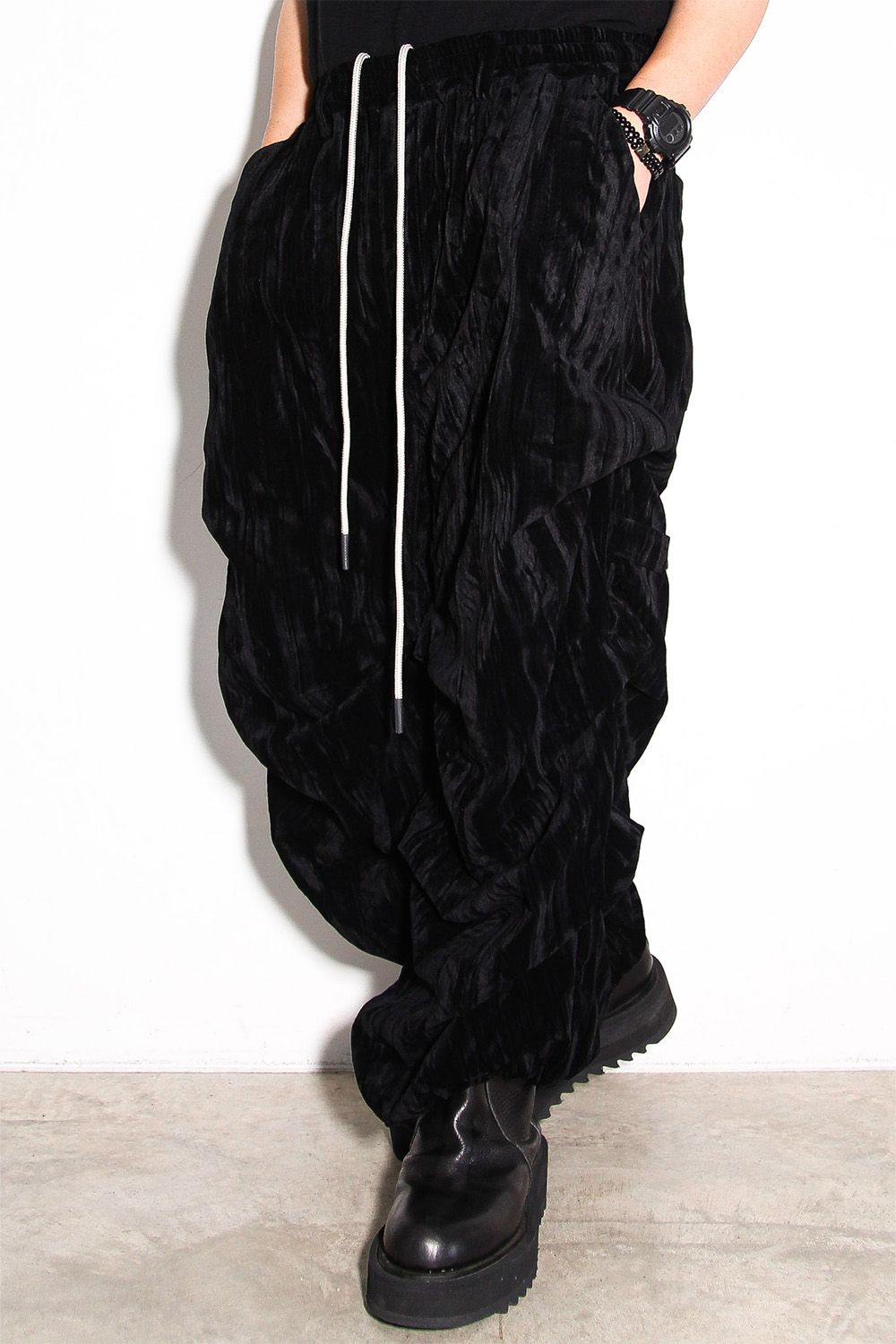 ベロアタックワイドパンツ / TUCK WIDE PANTS / ブラック / ag-12035-1