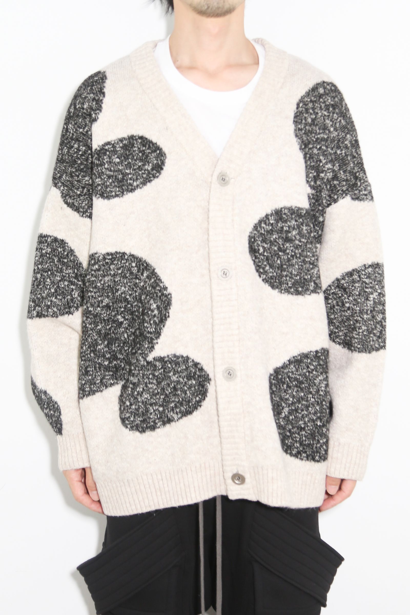 ドット模様オーバーサイズカーディガン / Polka Pattern Knit Cardigan / ベージュ×グレー / ag-8010