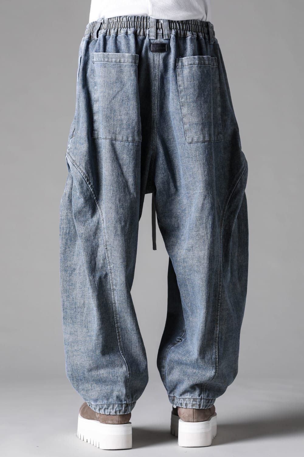 Side Tuck Tepared Pants