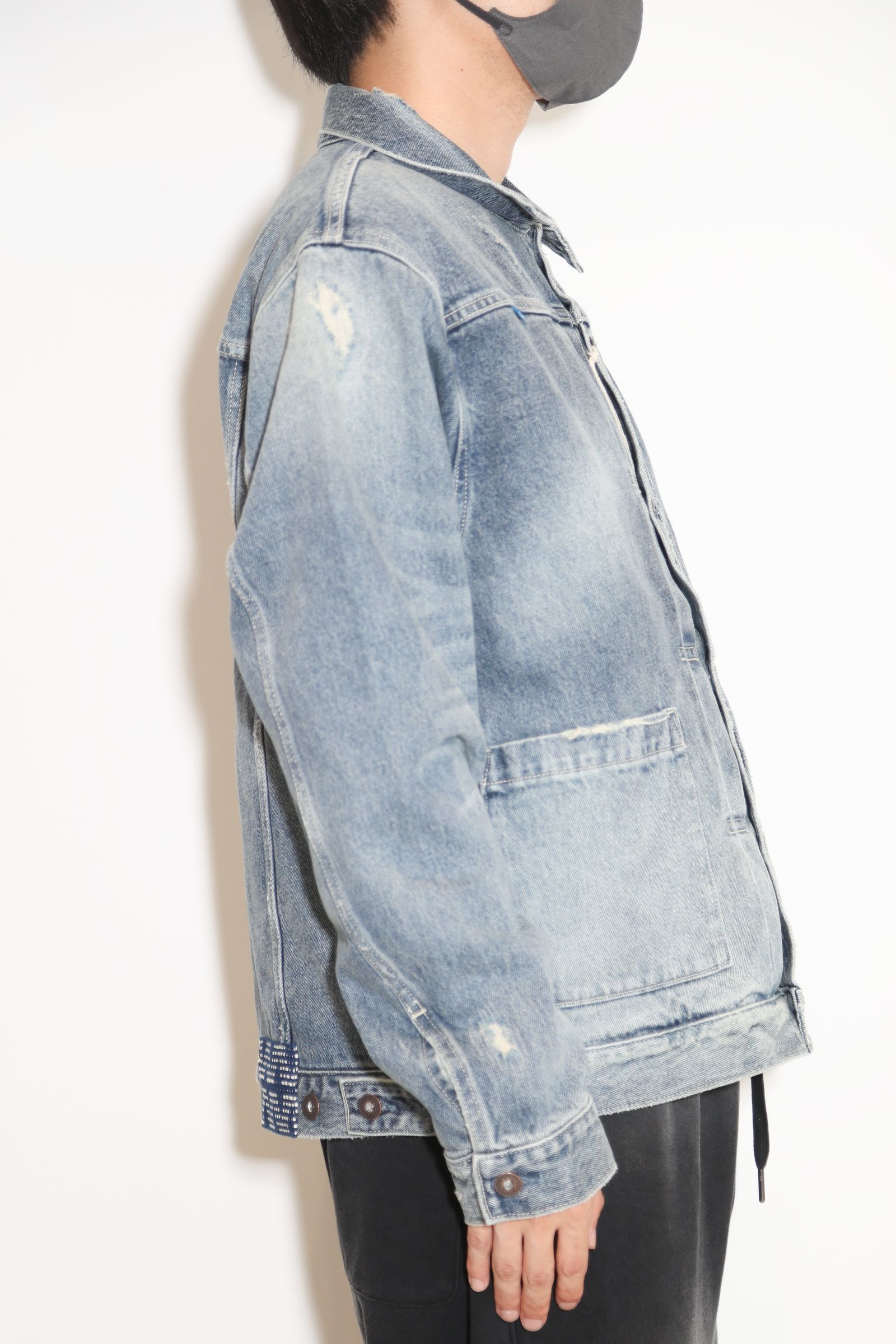 DAMAGED DENIM TRUCKER JACKET / ブルー