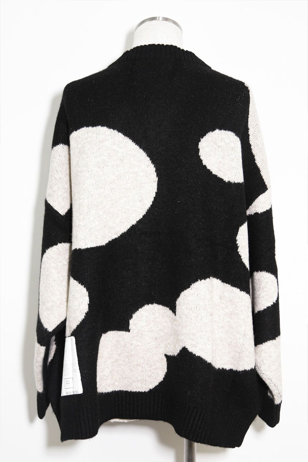 ドット模様オーバーサイズカーディガン / Polka Pattern Knit Cardigan / ブラック×ベージュ / ag-8010