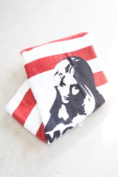 FLAG WOMAN ビーチタオル