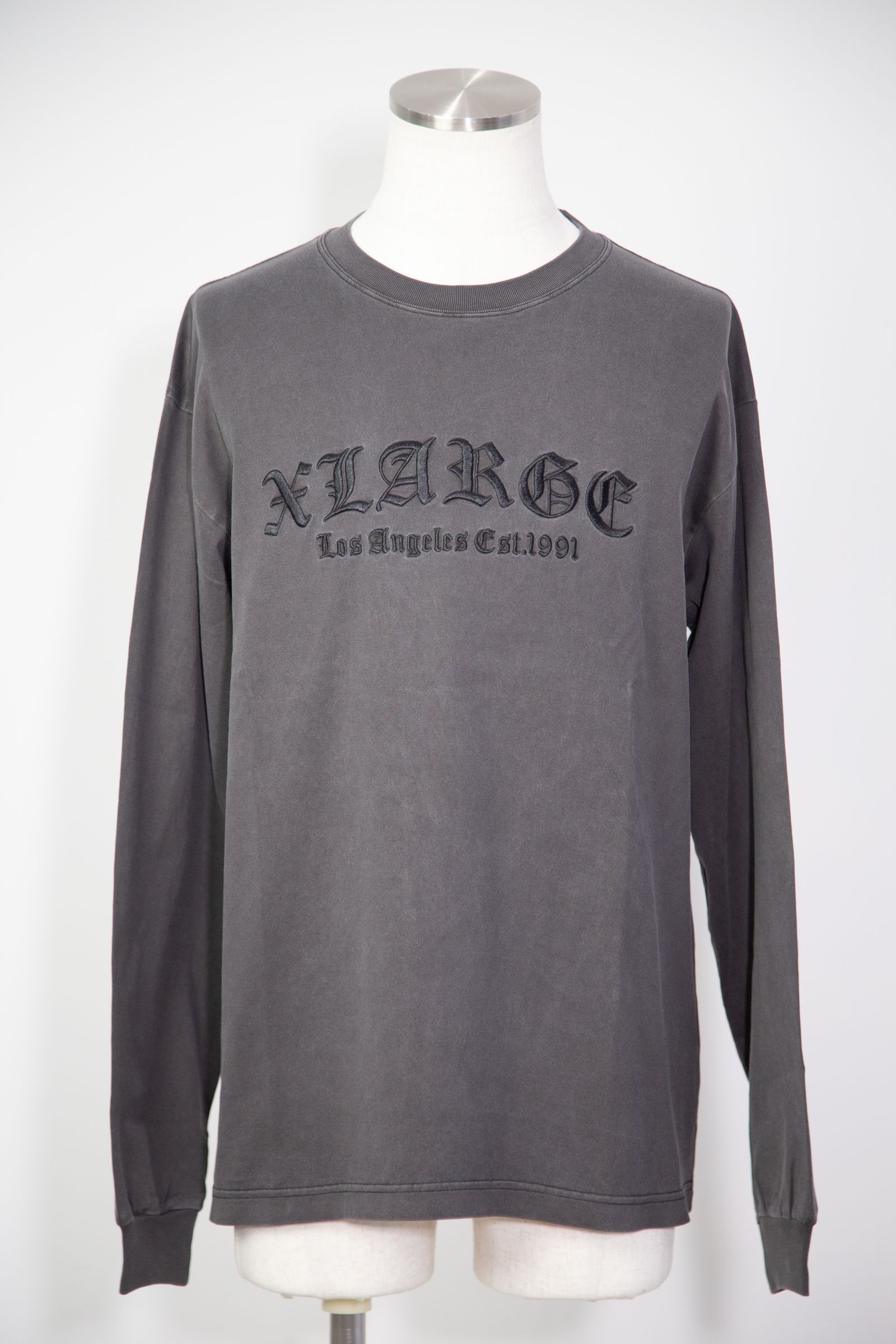 PIGMENT DYED OLD ENGLISH LOGO L/S TEE / ブラック