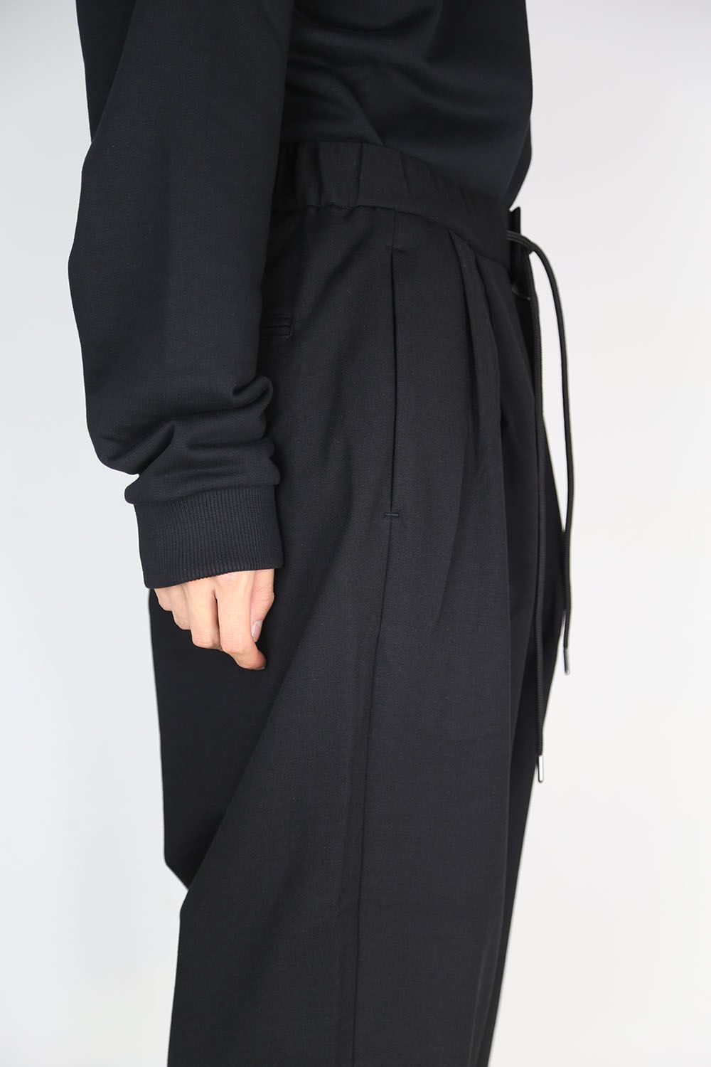 ATTACHMENT - PONTE JERSEY TWO PLEATS TAPERED FIT EASY PANTS
