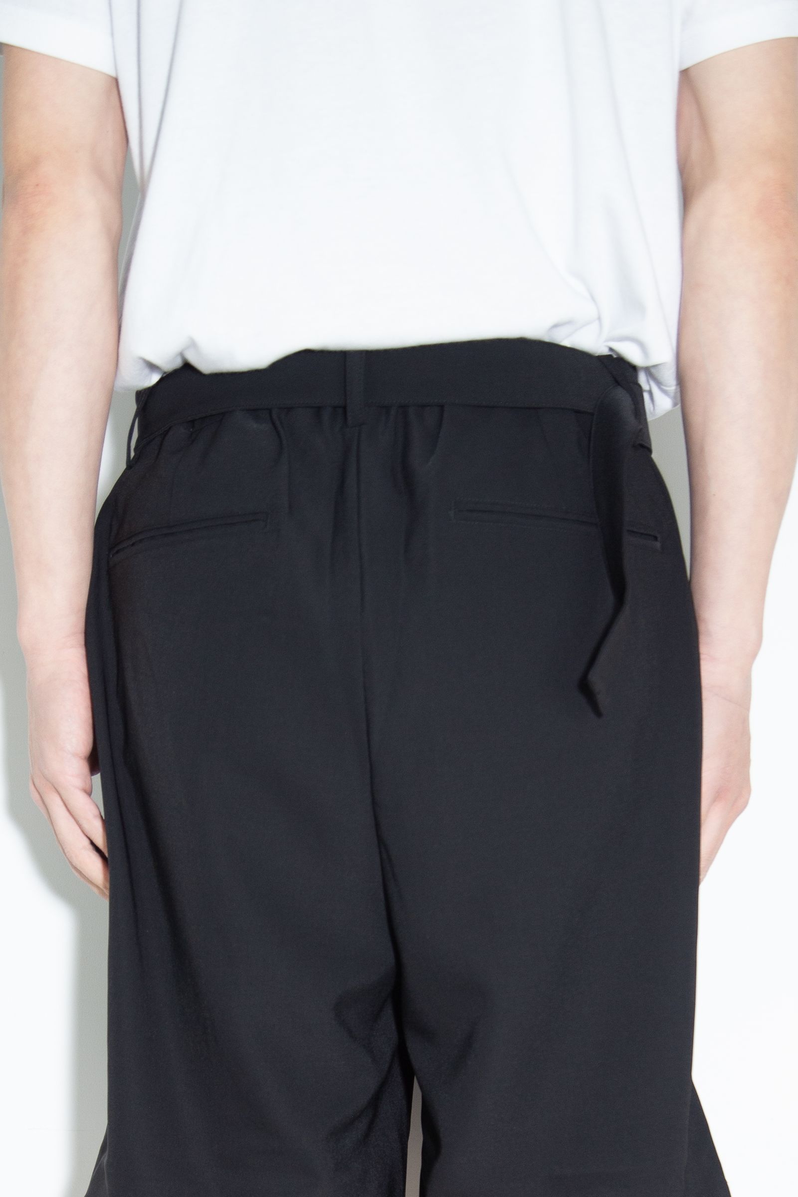 PE CONPACT TWILL BELTED SHORTS / ブラック