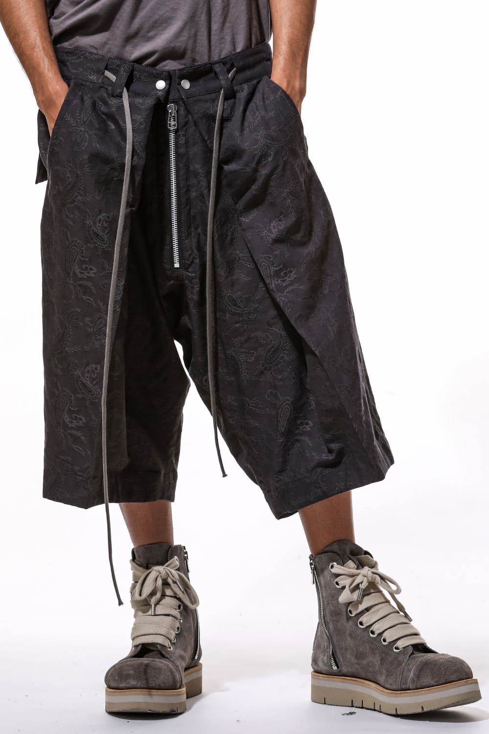 [ラスト1点 サイズ1] ペイズリー袴タックショーツ / Paisley Front Zip Tuck Shorts / ブラック / ag-9061-1