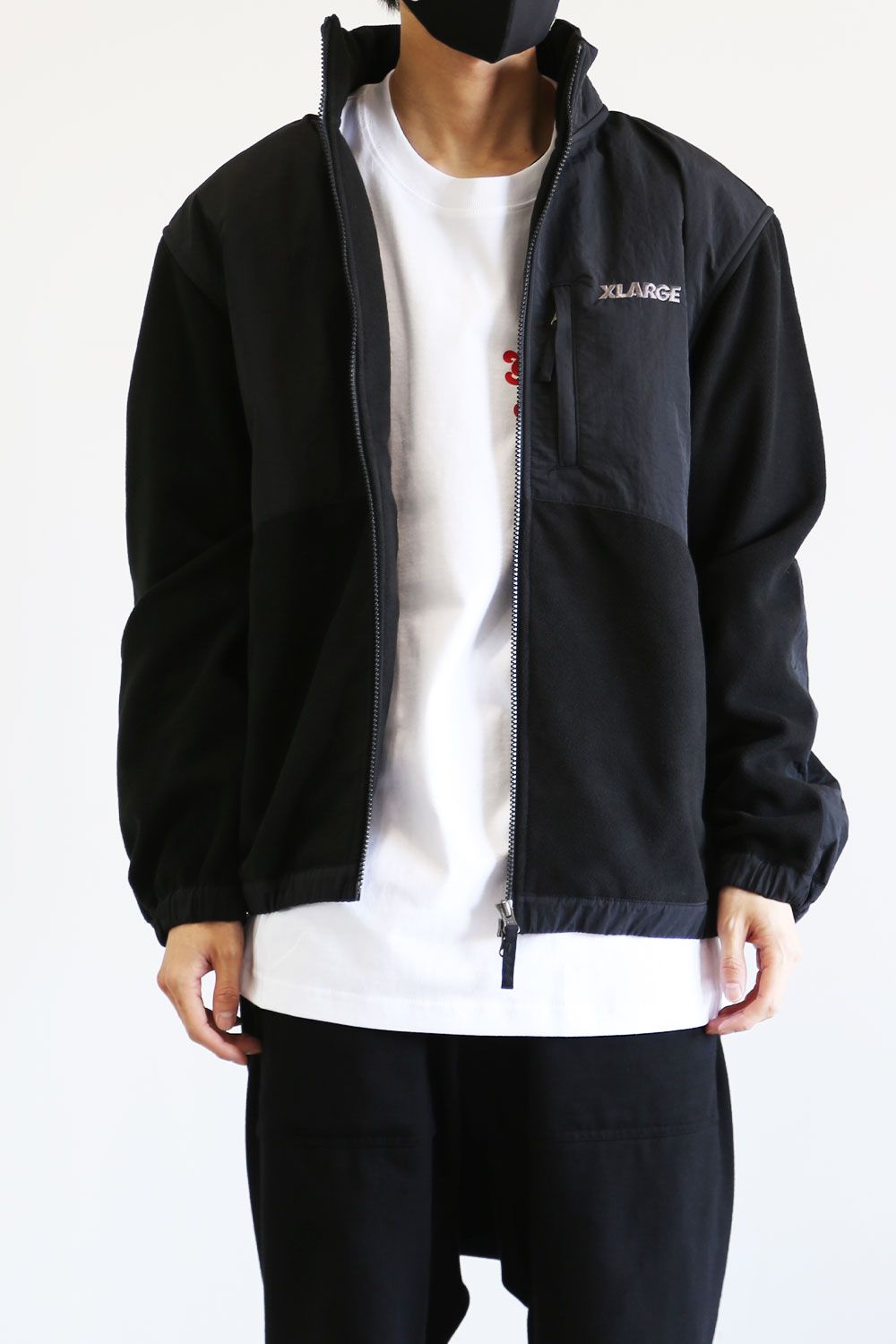 XLARGE - PANELED FLEECE JACKET / ブラック | Tempt