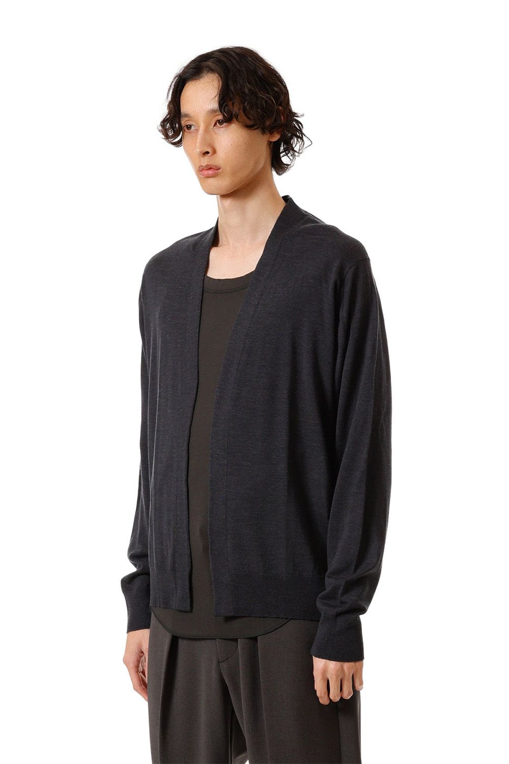 × JOHN SMEDLEY MERINO EXTRAFINE BUTTONLESS V NECK CARDIGAN / ダークネイビー