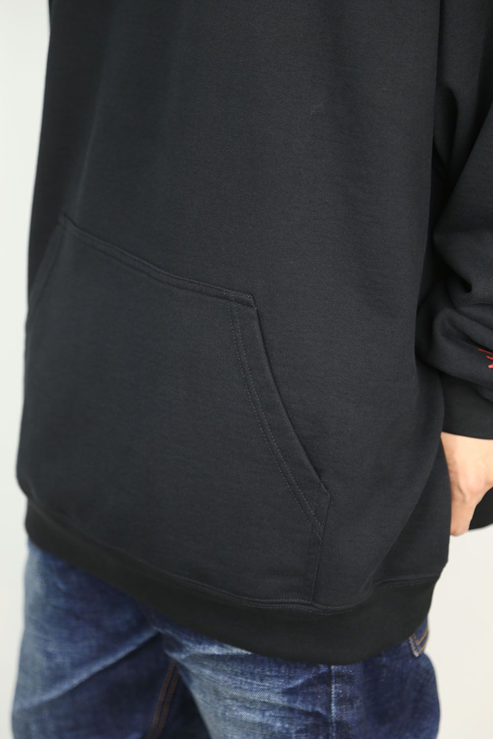VETEMENTS - WORLD TOUR LOGO HOODIE / ブラック×ホワイト | Tempt