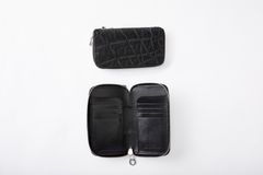 [10月〜11月入荷予定] エレファントレザー ラウンドZIPウォレット / ブラック