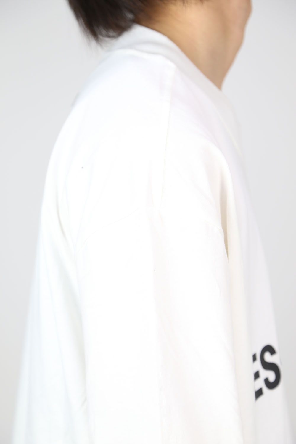 FRONT LOGO L/S TEE / ホワイト