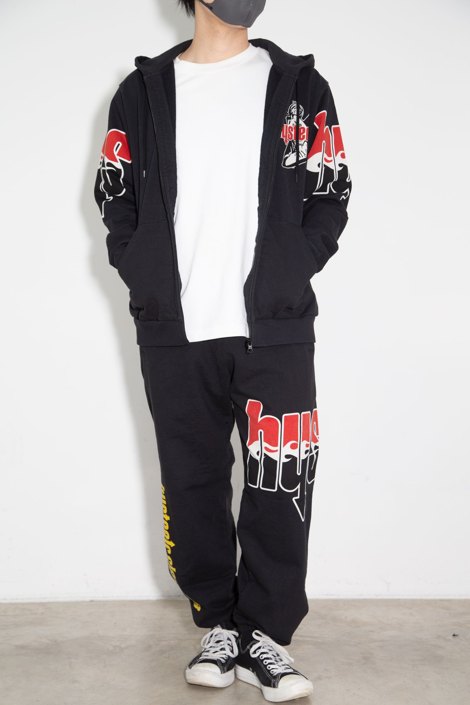 HYS FLARE LOGO スウェットパンツ / ブラック