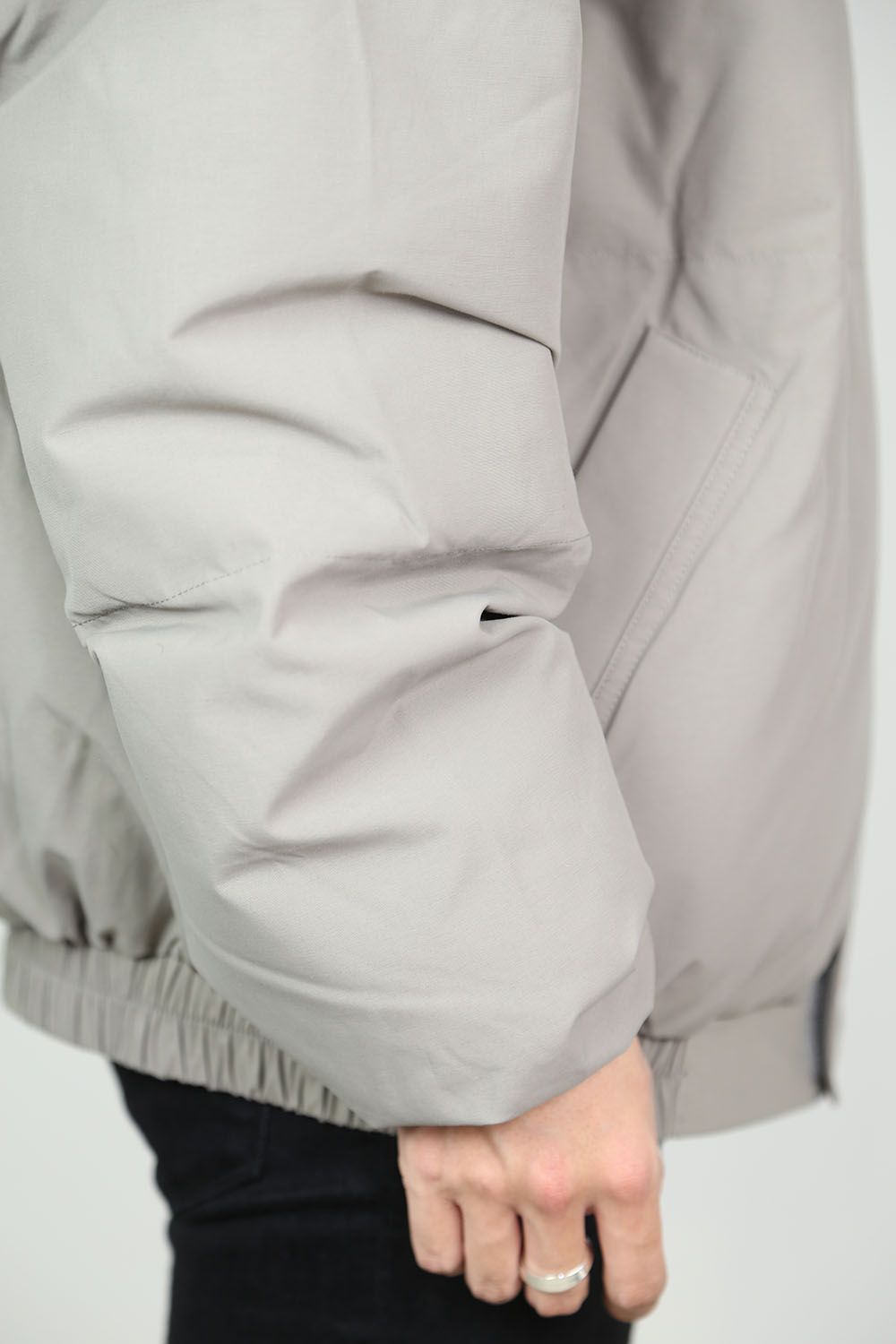 PUFFER JACKET / チャコール