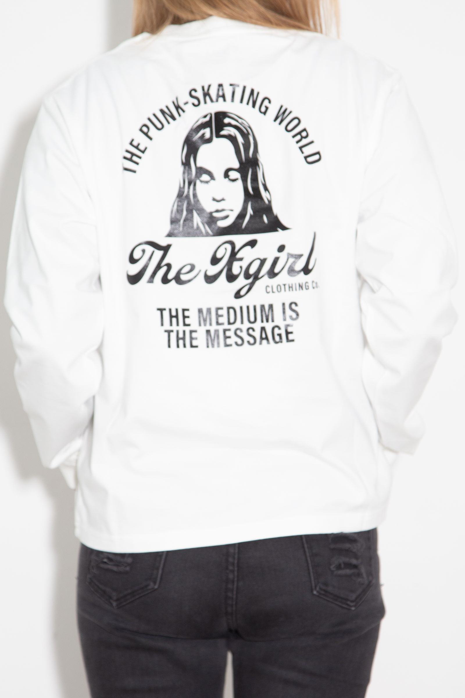 ARCH LOGO AND FACE L/S TEE / ホワイト