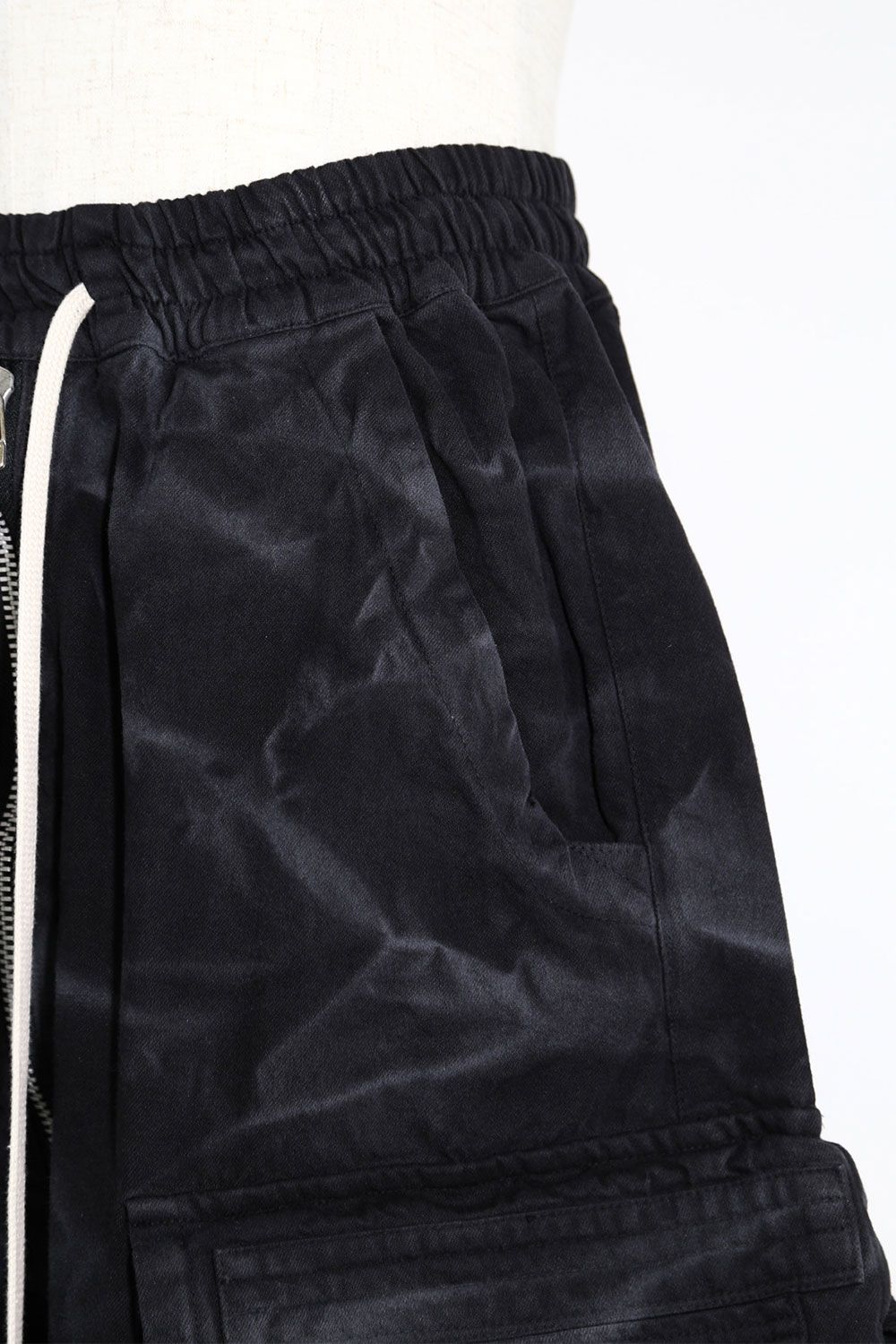 ヴィンテージ染めジップカーゴショーツ / Vintage Dyed Zip Shorts / ブラック