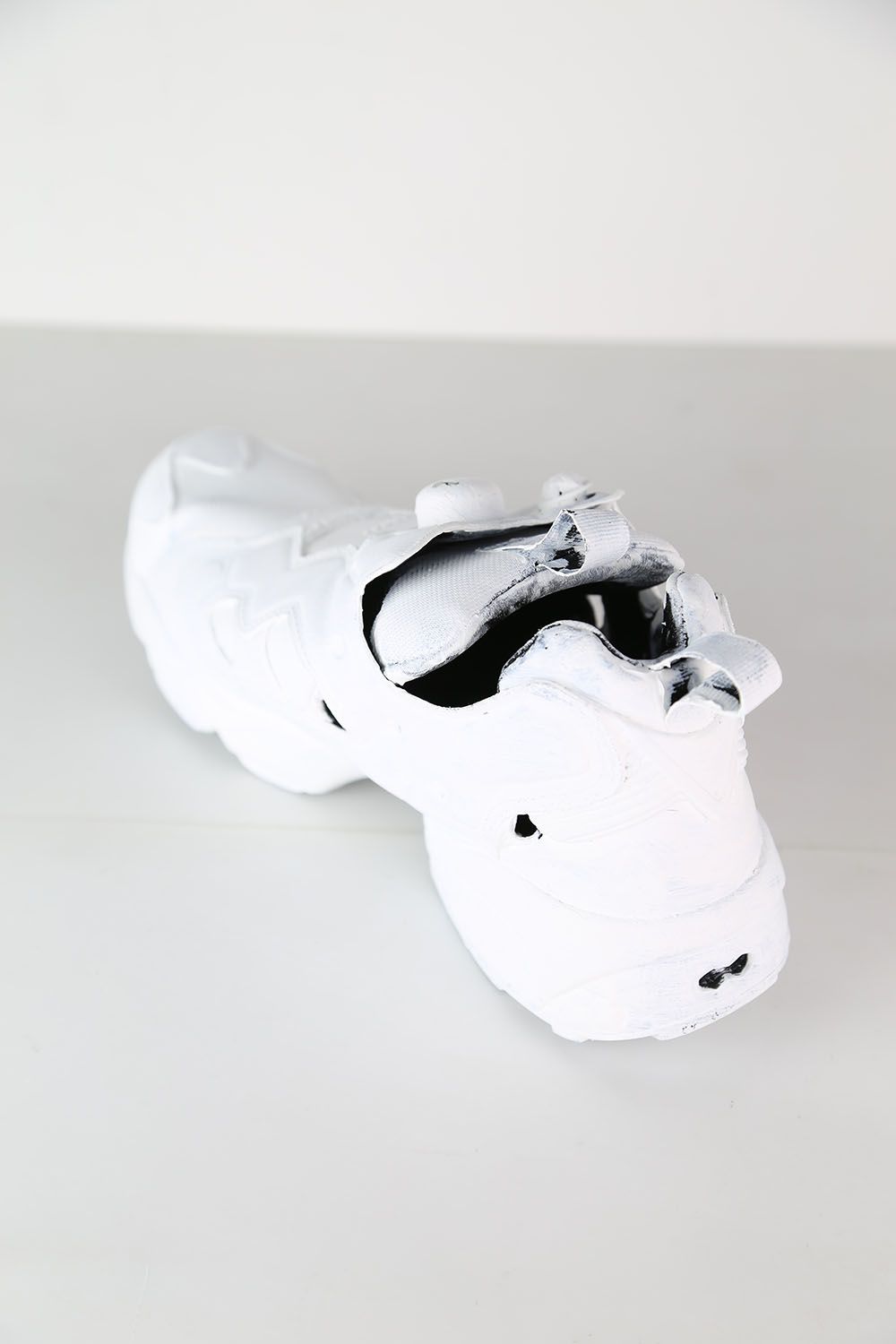 ARTISANAL HANDPAINTED INSTAPUMP FURY / ホワイト