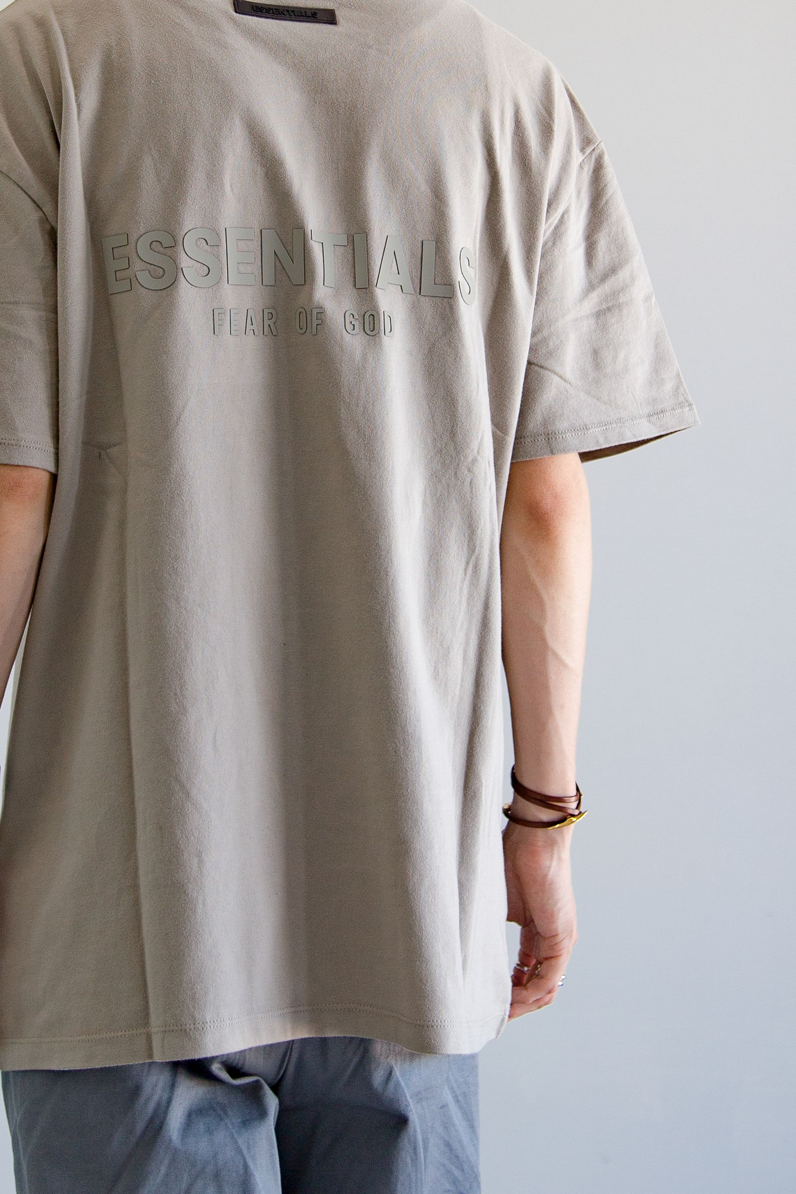 FOG ESSENTIALS - 21SS BACK LOGO S/S TEE / クリーム | Tempt