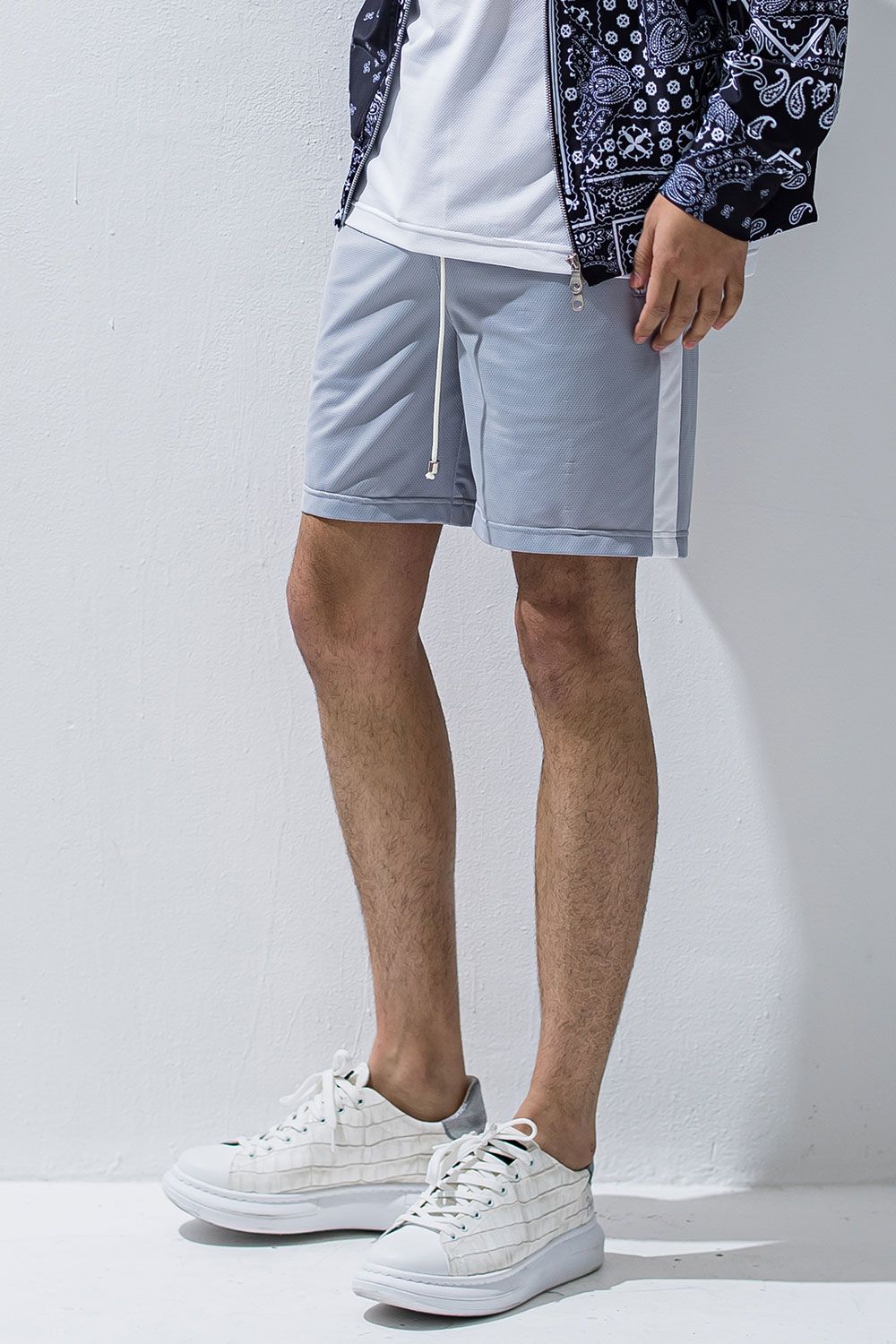 MESH LINE SHORTS / グレー