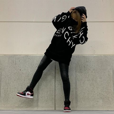GIVENCHY