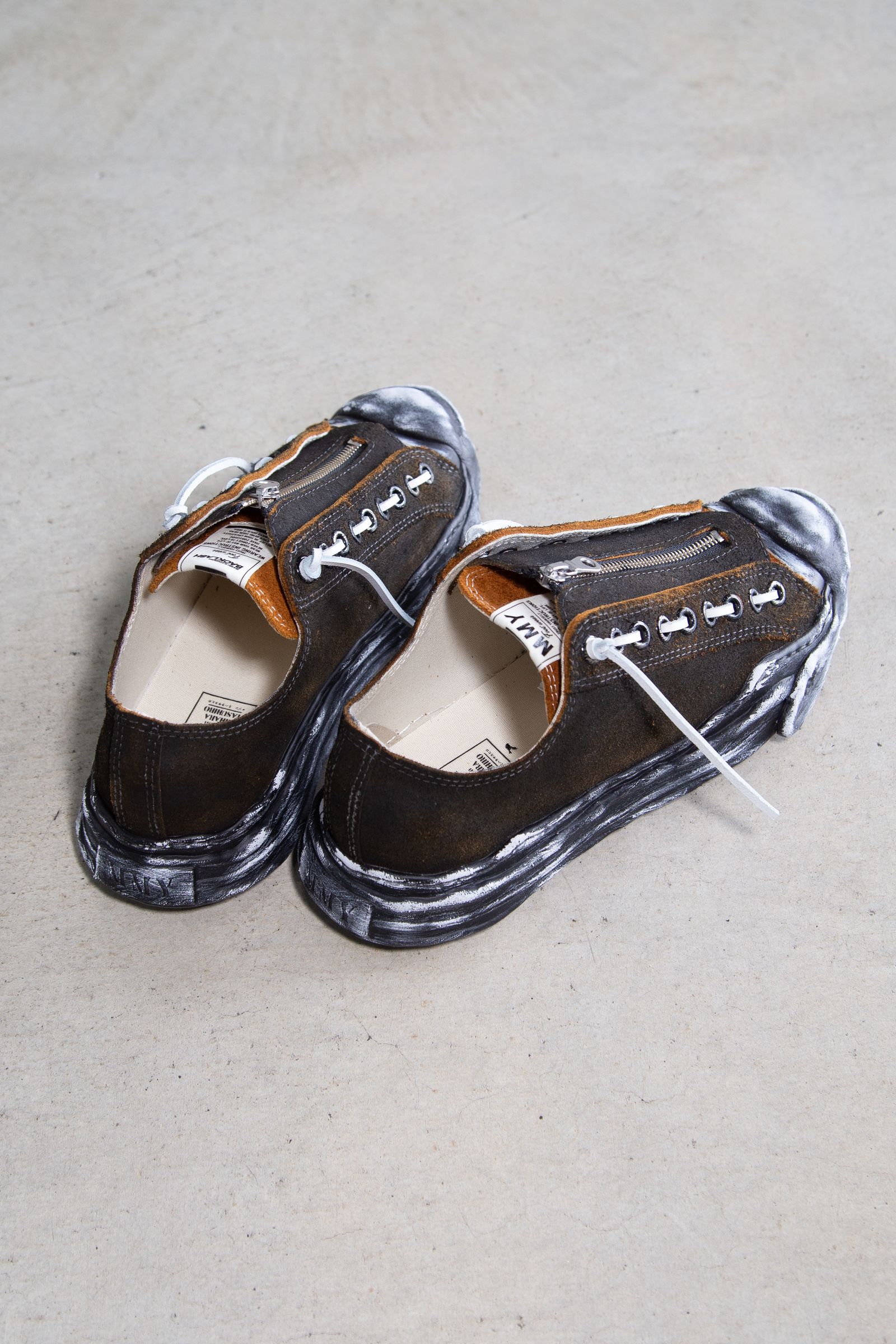MIHARA YASUHIRO×ISAMU KATAYAMA BACKLASH ISAMU KATAYAMA BACKLASH xx Maison MIHARA YASUHIRO “HANK” OG