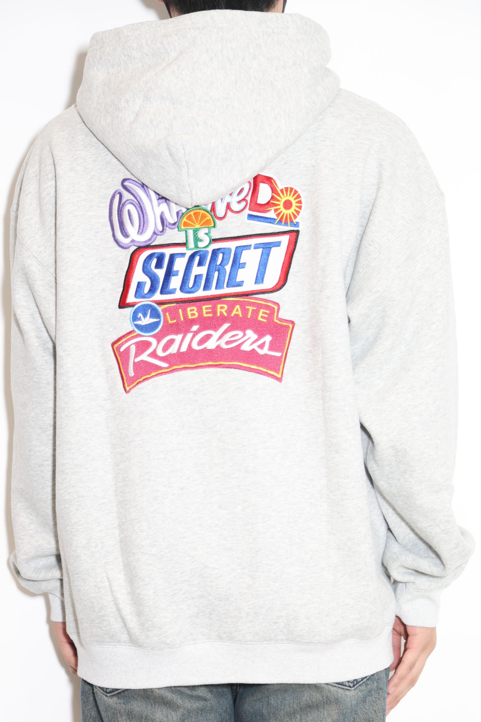 EMBROIDERY HOODIE / グレー