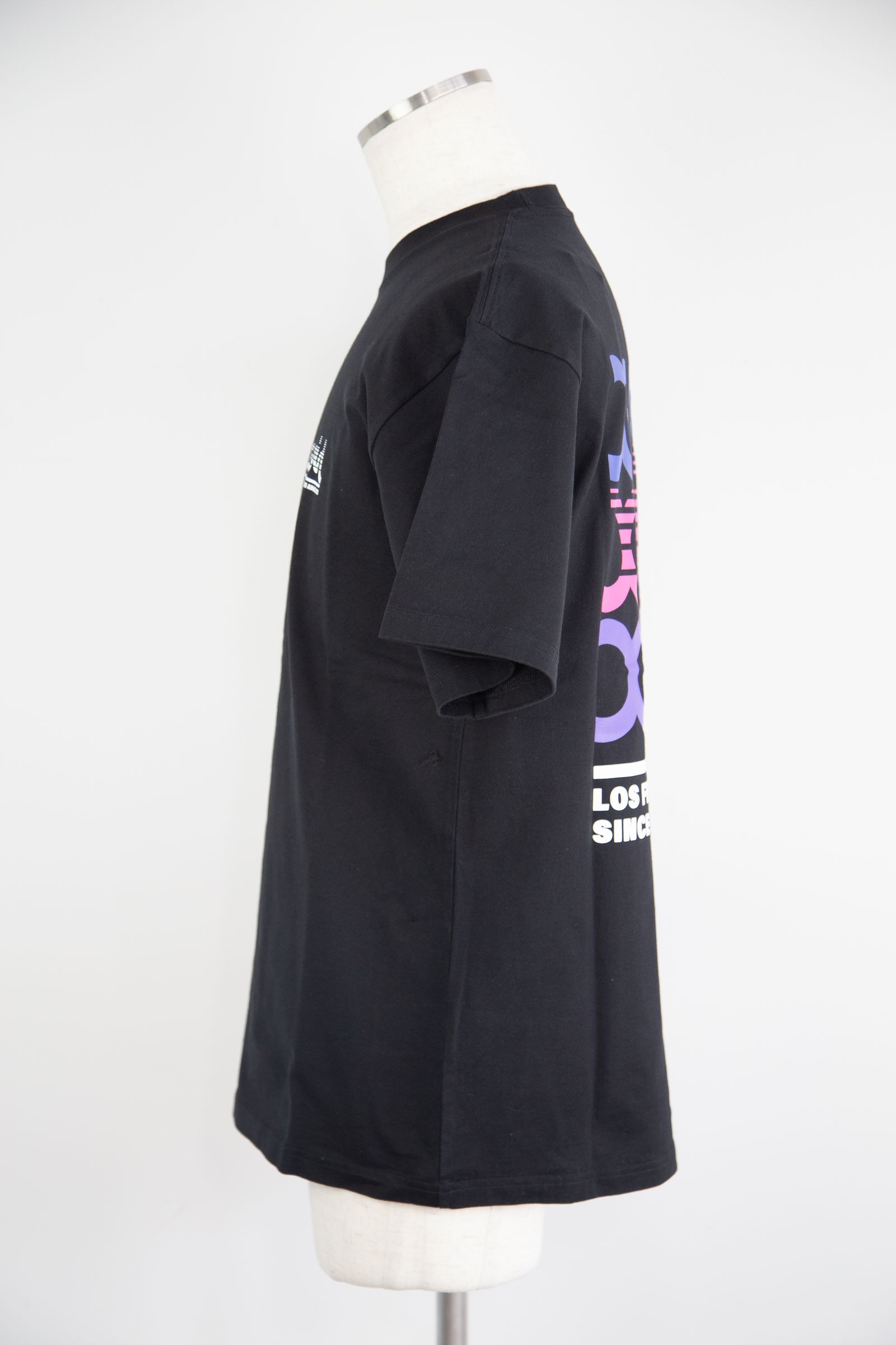 TRIPLE MILLS LOGO S/S TEE / ブラック