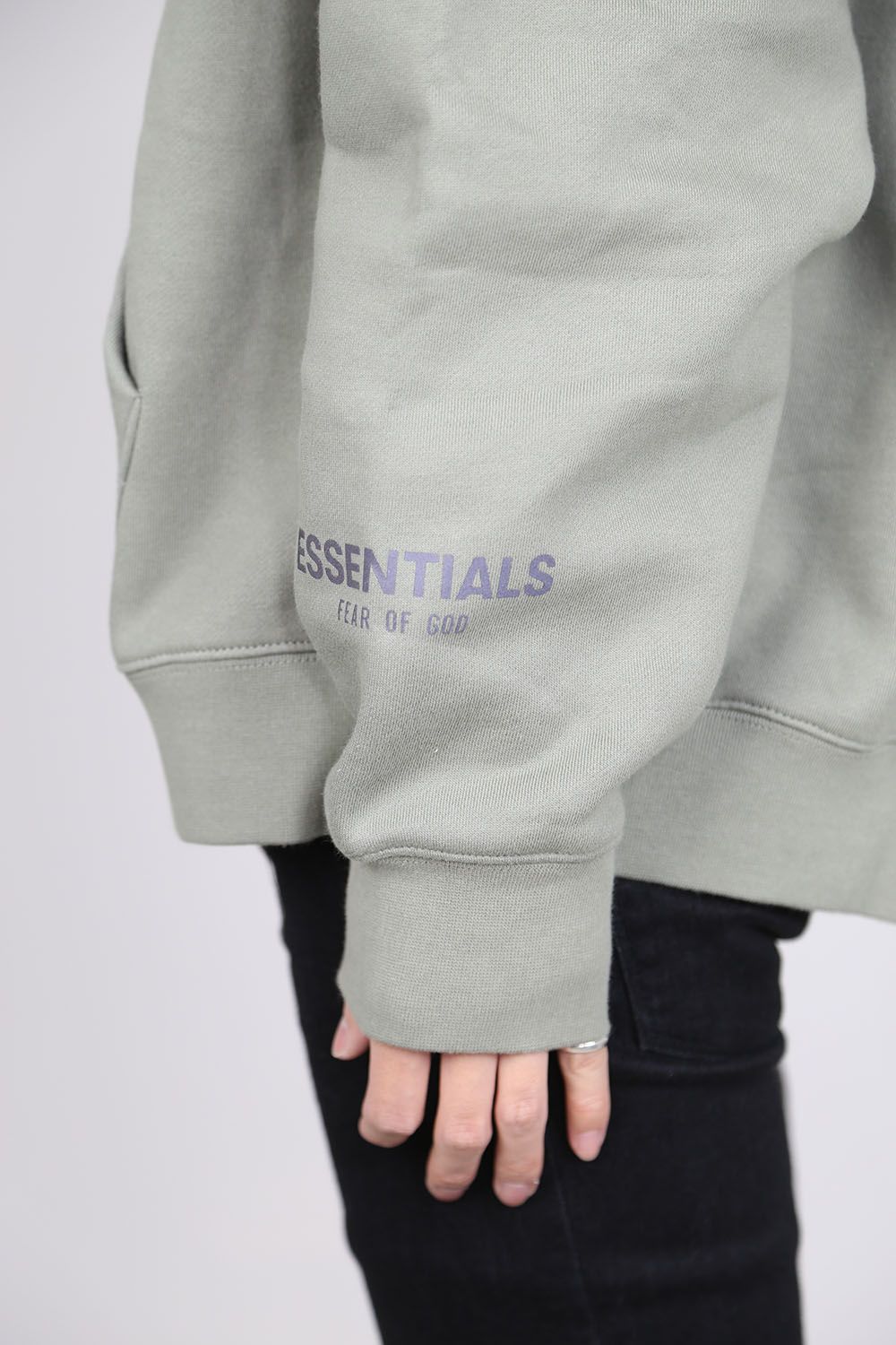 FOG ESSENTIALS - FRONT LOGO HOODIE / セージ | Tempt