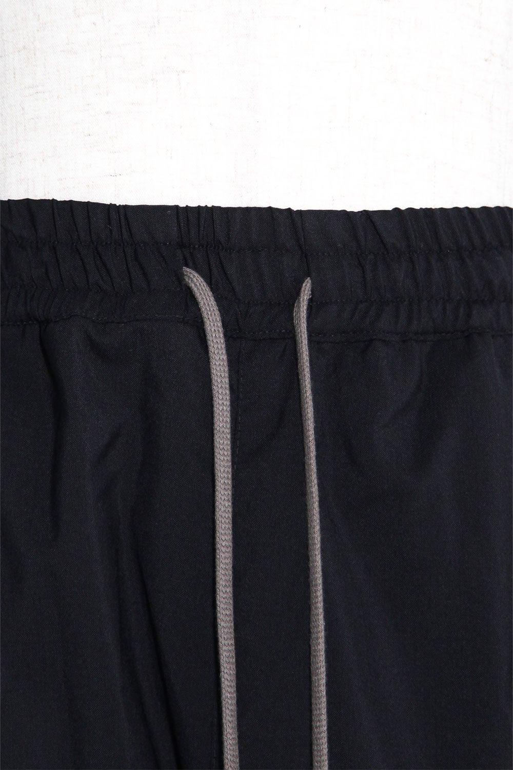 サマーウールタックポケットショーツ / Tuck Pocket Shorts / ブラック / ag-9069-1