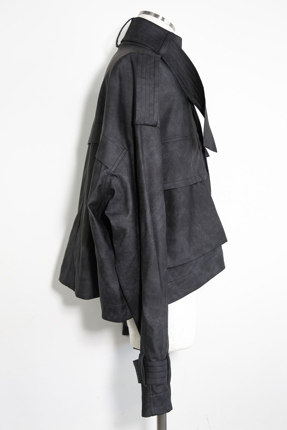 シンセティックレザーミリタリーブルゾン / Synthetic Leather Cropped Military Blouson / ブラック / ag-10026-3