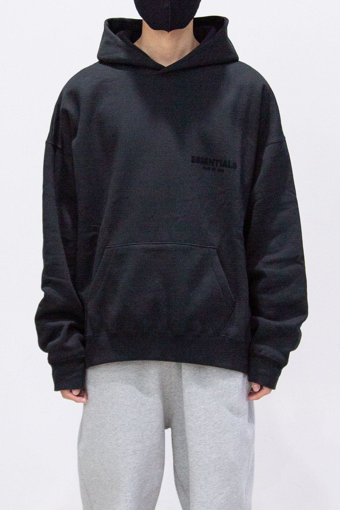 FOG ESSENTIALS - 22SS BACK LOGO SWEAT HOODIE / ブラック