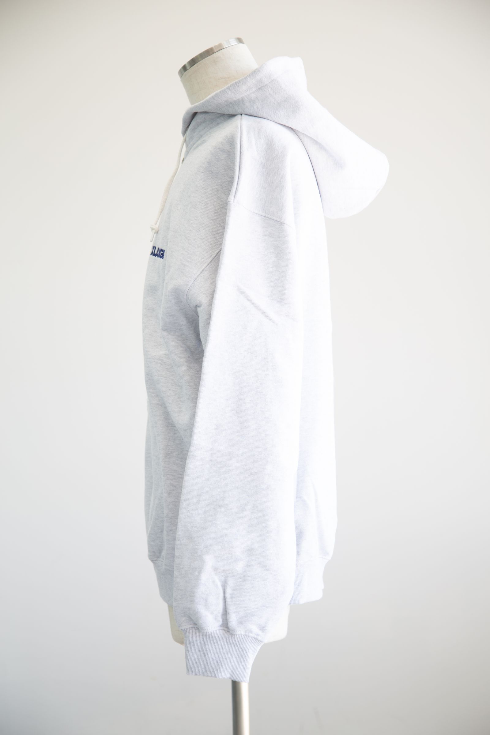 STANDARD LOGO ZIP HOODED SWEATSHIRT / アッシュ
