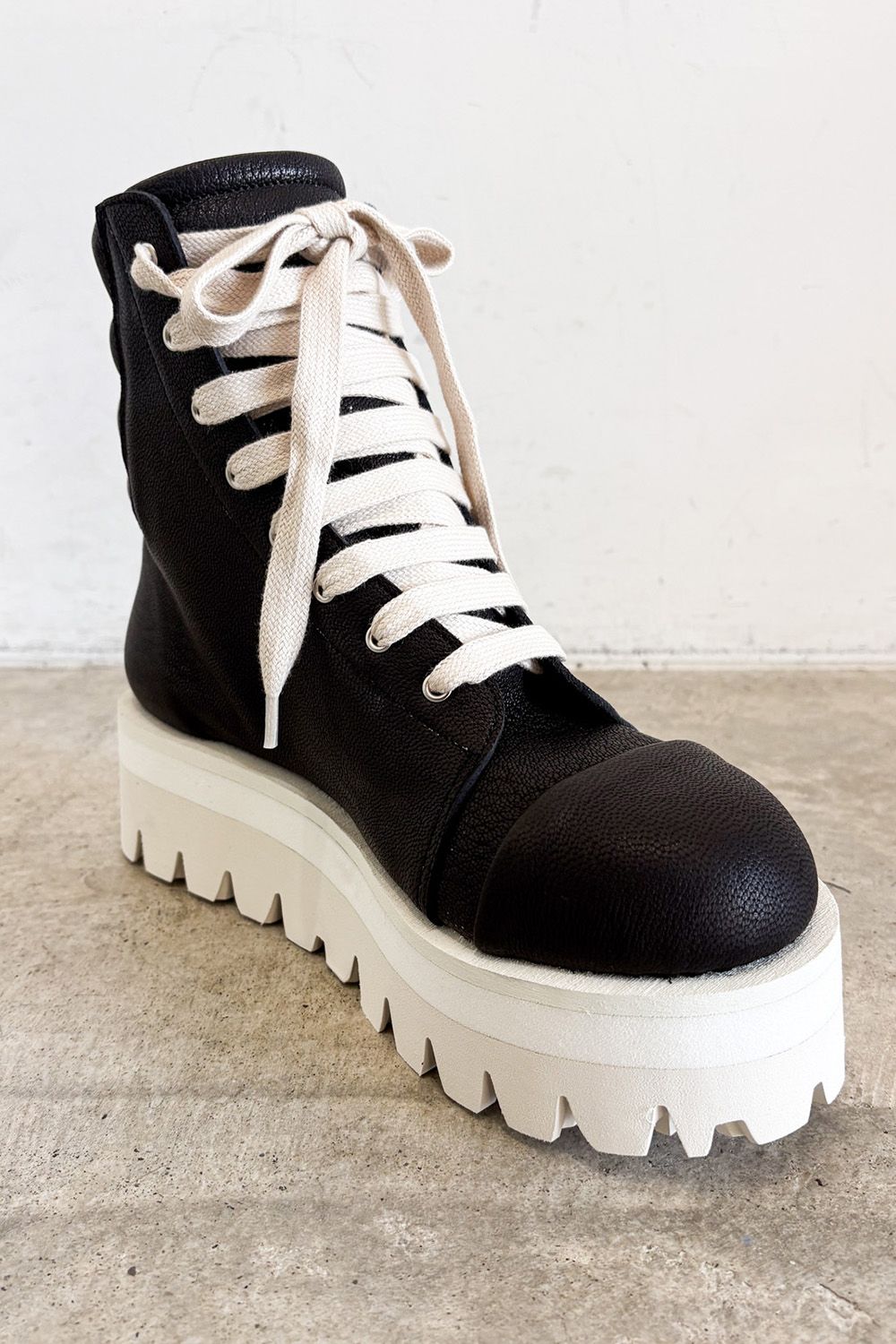 BOOTS / ブラック×ホワイト