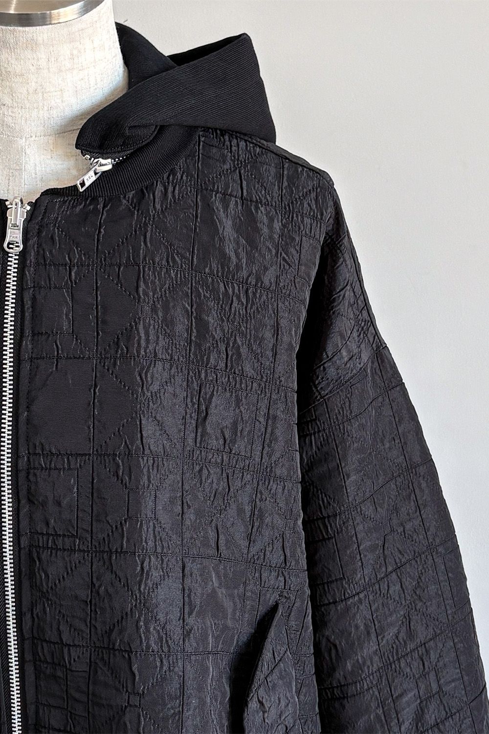 ジャンボMA-1フーディーブルゾン / JUMBO HOODED MA-1 BLOUSON / ブラック