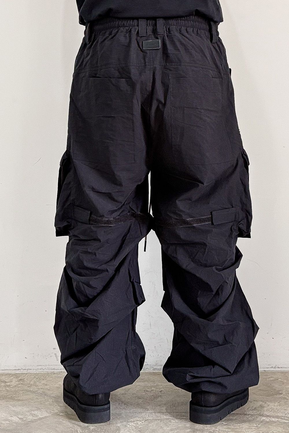 CARGO TUCK WIDE / ブラック