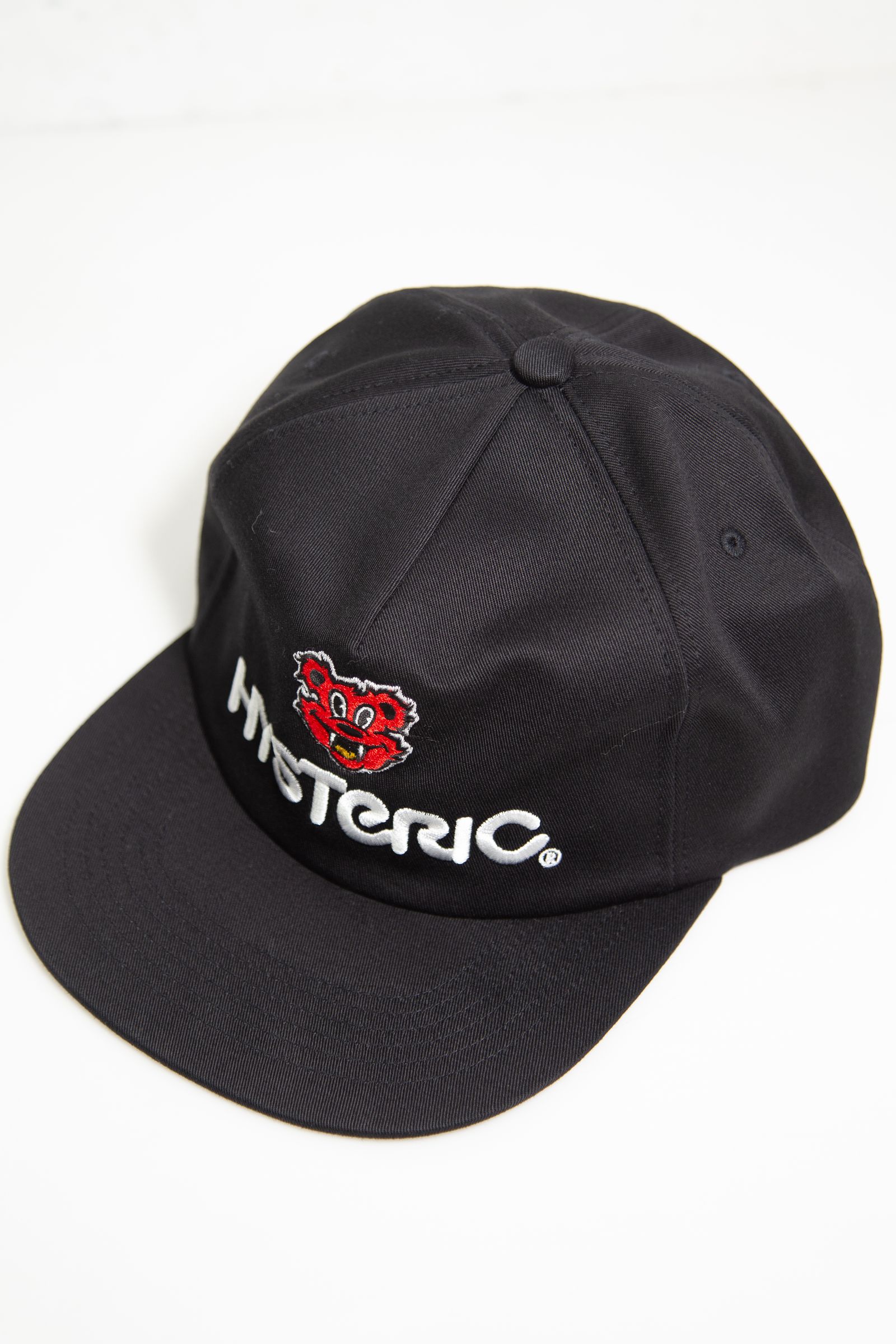 [購入は1人1点まで] FIRE BEAR MAGAZINE刺繍 キャップ / ブラック