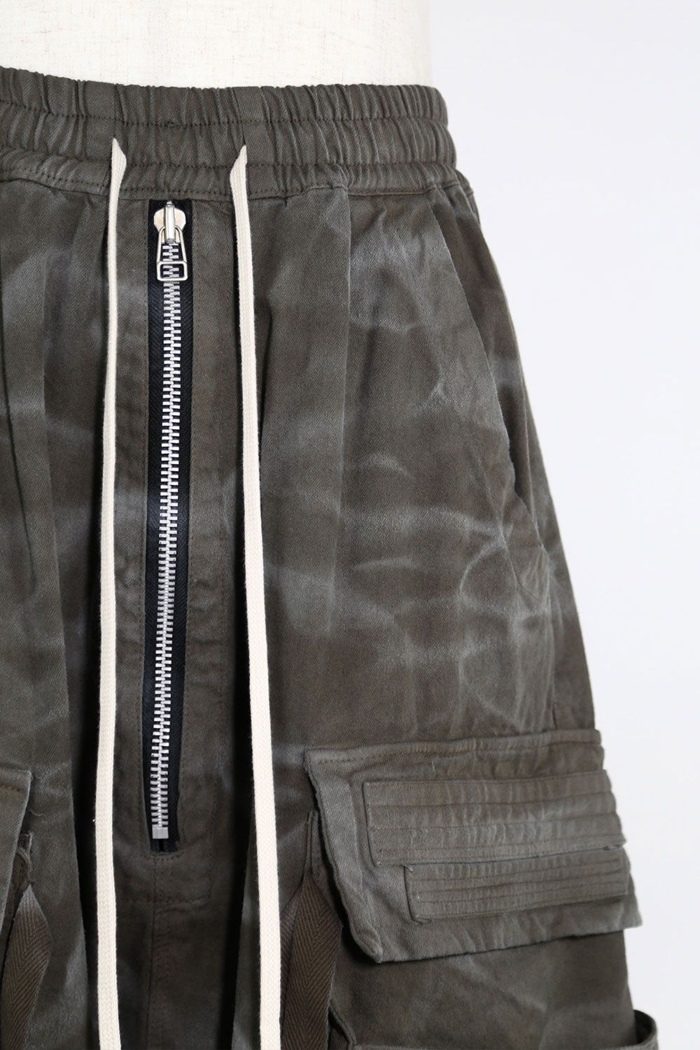ヴィンテージ染めジップカーゴショーツ / Vintage Dyed Zip Shorts / カーキ