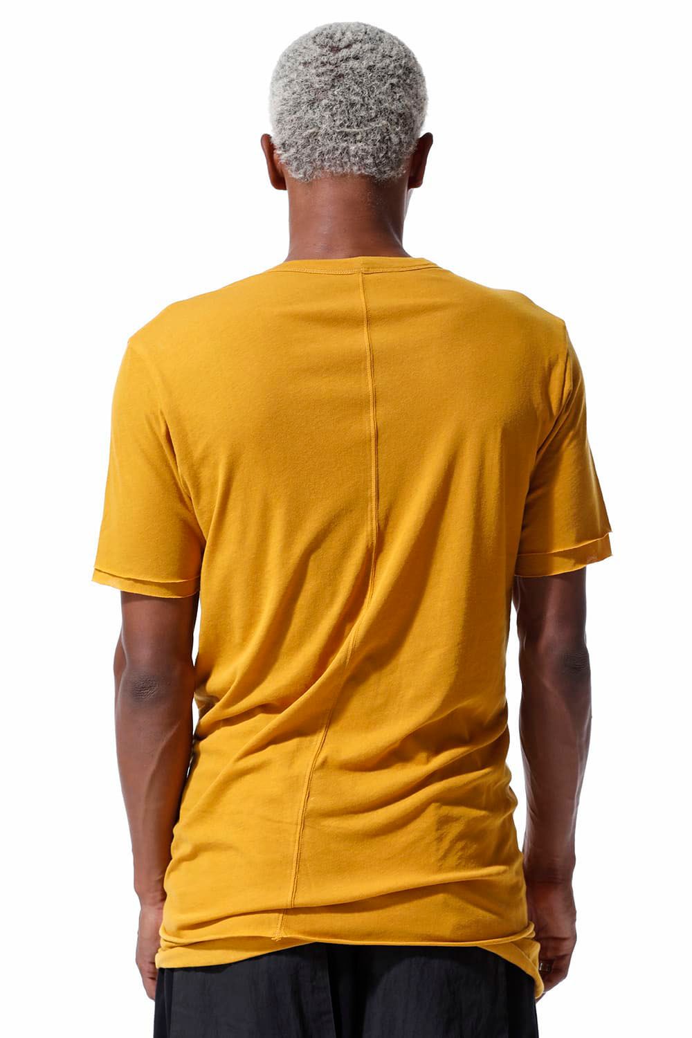 LAYERED CREW NECK TEE / マスタード