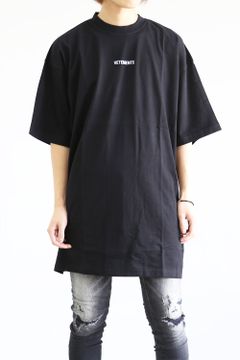LOGO PATCH T-SHIRT / ブラック